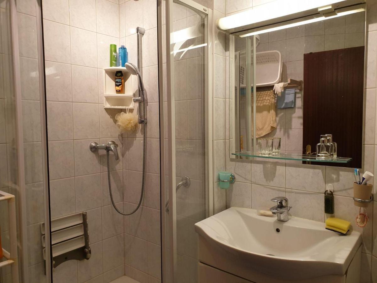 Nette-2-Schlafzimmer-Wohnung-In-Klagenfurt-Am-Woerther-See Klagenfurt am Woerthersee Exteriör bild